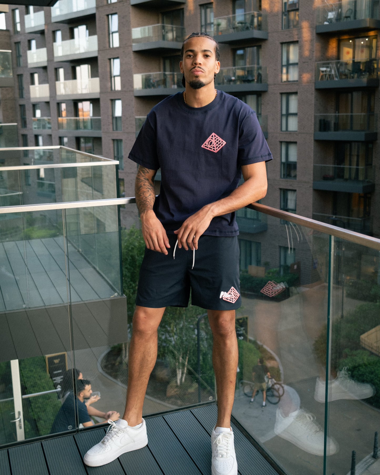 NAVY WAVE FONT T-SHIRT